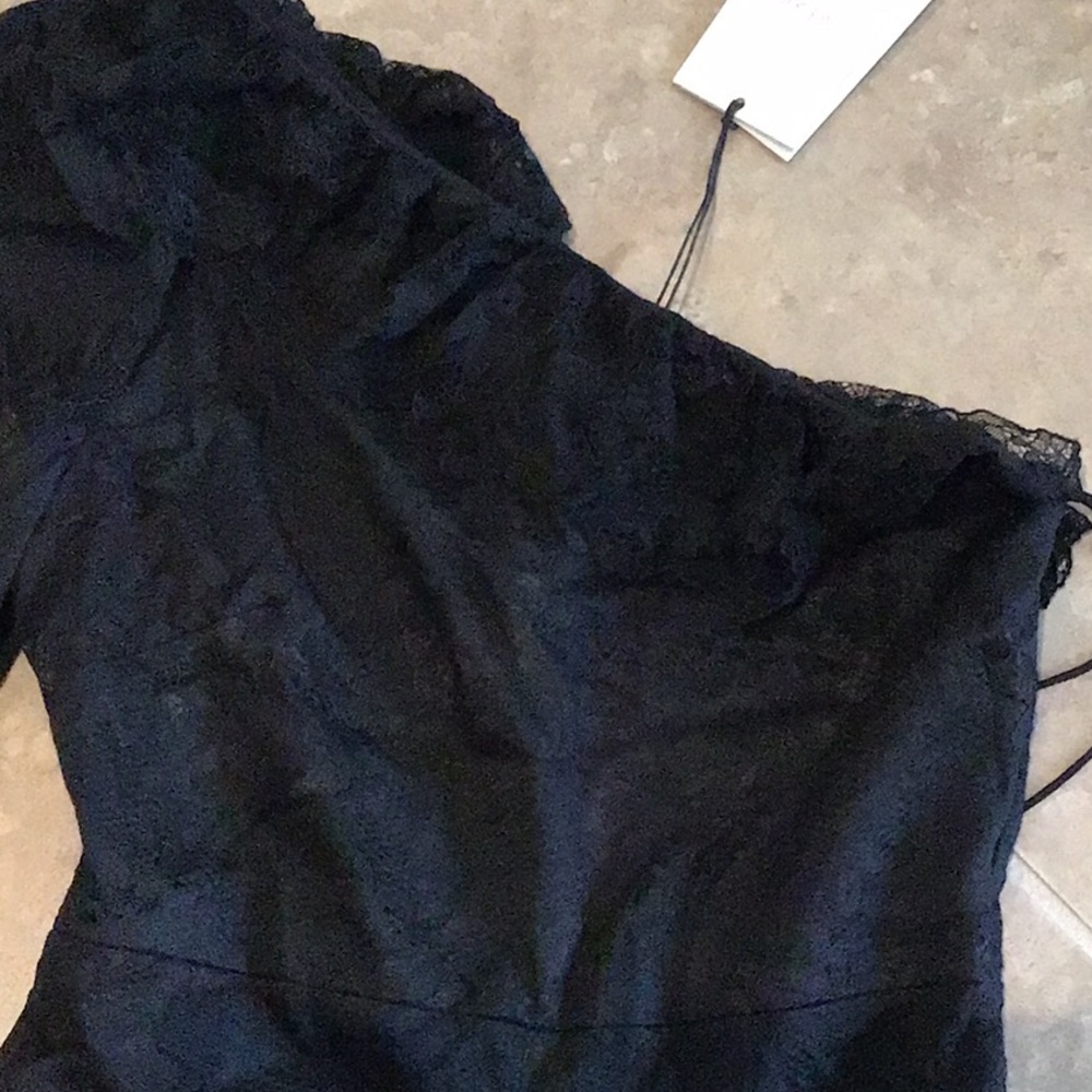 Alexis Ilana dress, one shoulder lace, side zip, black, size small, NWT - Picture 3 of 13